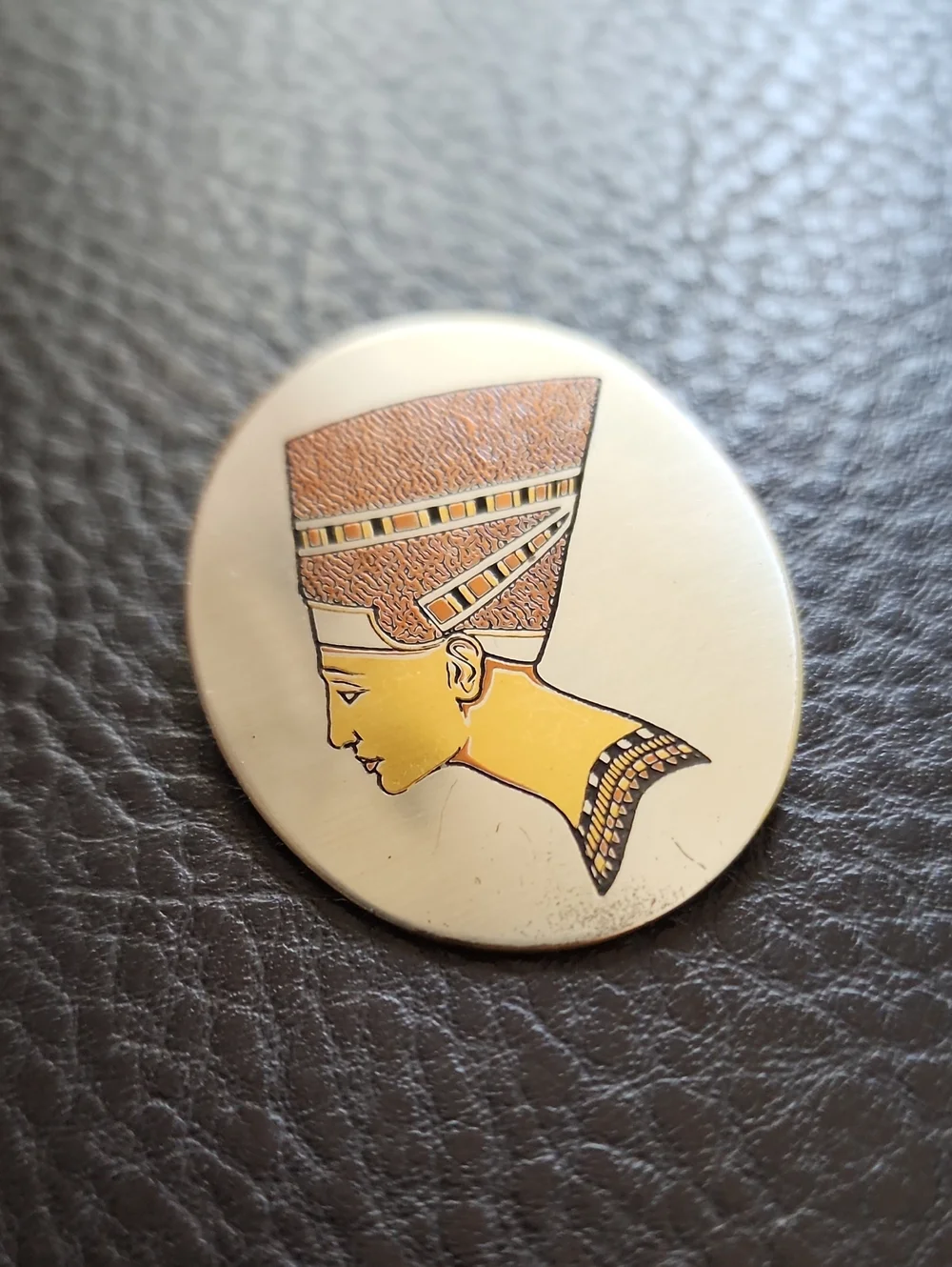 VTG Reed & Barton Damascene Nefertiti Profile Metal Pin in Brown and Gold